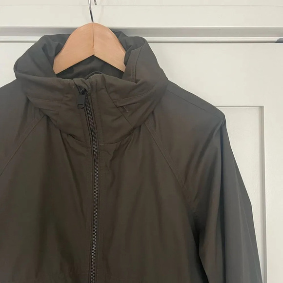 Babaton Women's Raindrop Tuscan Olive Short Anorak Jacket Size M - Picture 4 of 12